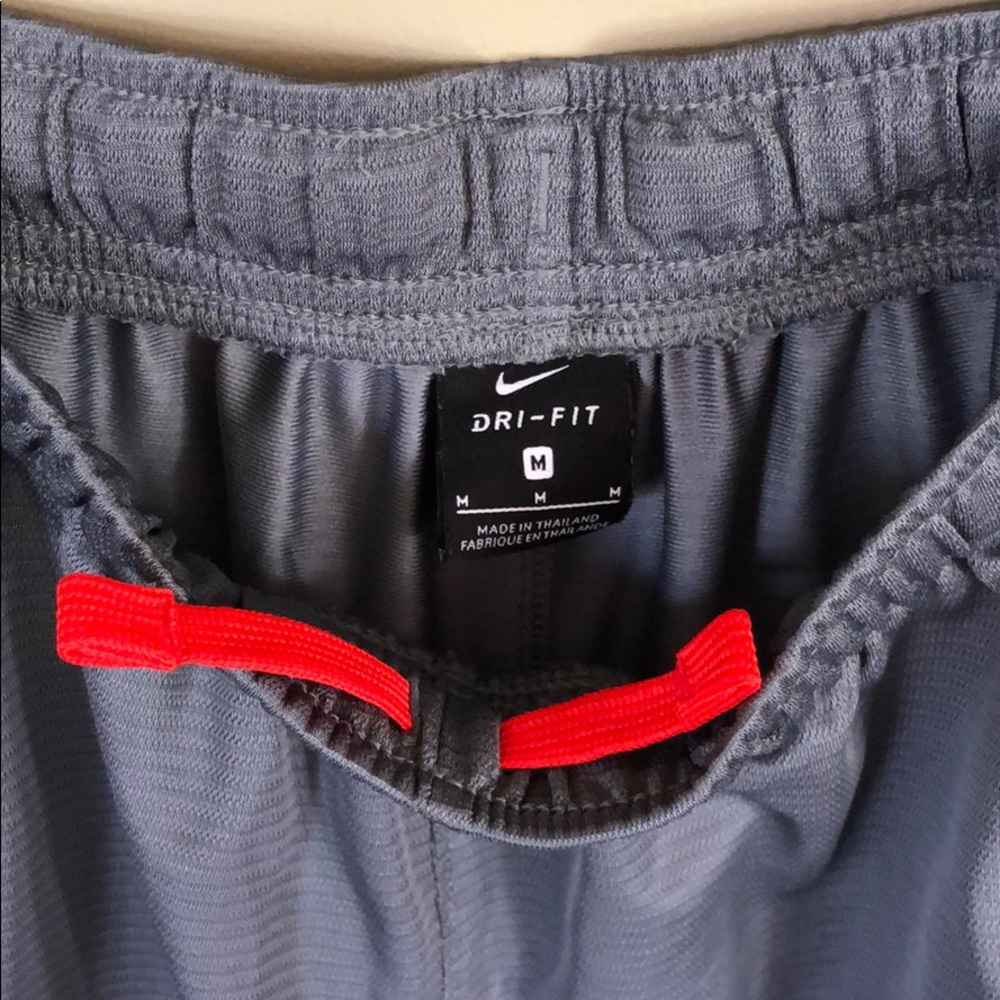 Nike Shorts - Picture 4 of 4